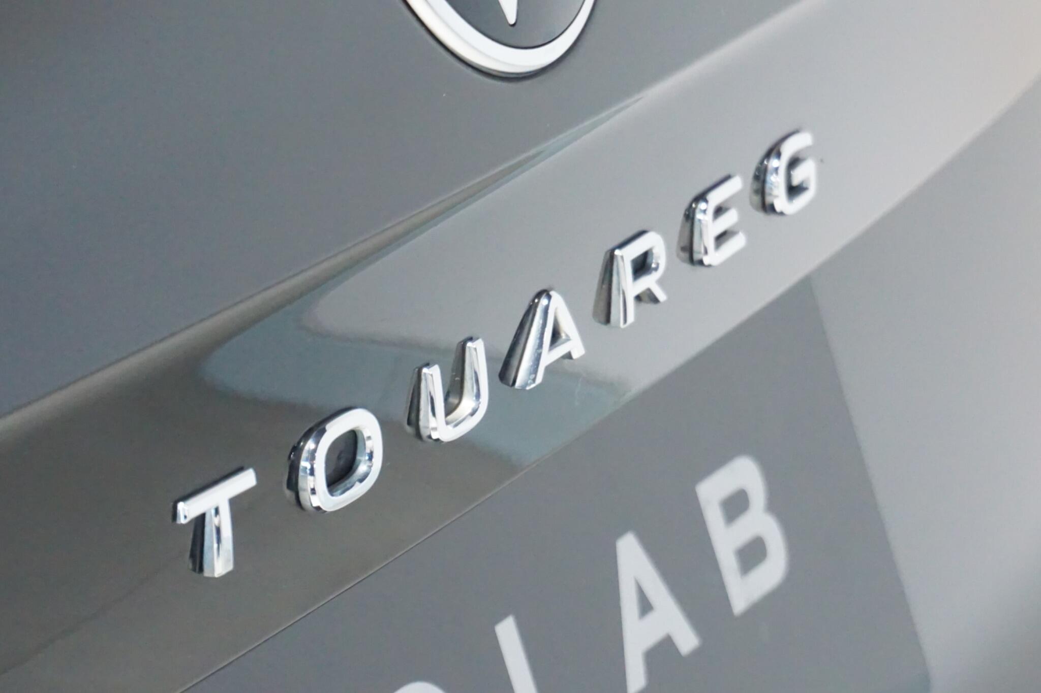 Volkswagen Touareg 3.0 TDI V6 Black Edition SUV 5dr Diesel Tiptronic 4Motion Euro 6 (s/s) (286 ps)